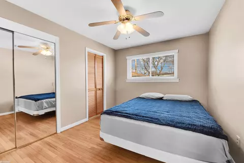 Bedroom - 17835 N Wind, Fraser, MI 48026 photo 5 of 7