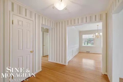 Entry Way - 51 Roslyn, Grosse Pointe Shores, MI 48236 photo 1 of 4