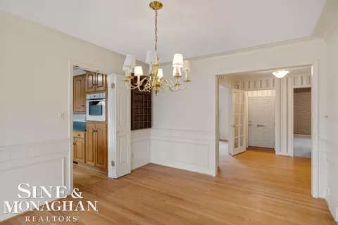 Dining - 51 Roslyn, Grosse Pointe Shores, MI 48236 photo 2 of 2
