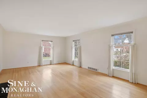 Living - 51 Roslyn, Grosse Pointe Shores, MI 48236 photo 1 of 4