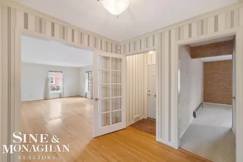 Entry Way - 51 Roslyn, Grosse Pointe Shores, MI 48236 photo 2 of 4