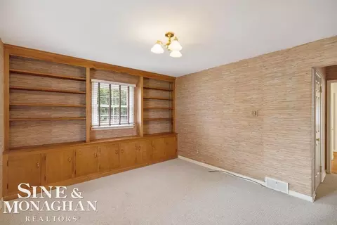 Living - 51 Roslyn, Grosse Pointe Shores, MI 48236 photo 4 of 4