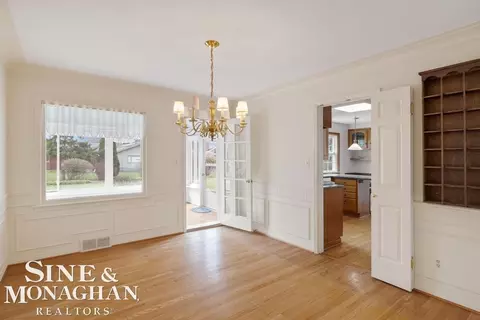 Dining - 51 Roslyn, Grosse Pointe Shores, MI 48236 photo 1 of 2