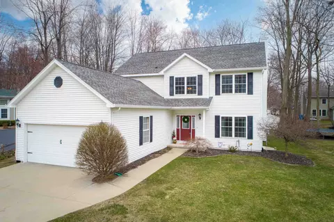 2604 Greenwich, Midland, MI 48642