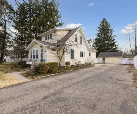 906 N Chipman, Owosso, MI 48867