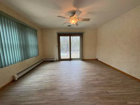 6095 K, Escanaba, MI 49829 photo 10