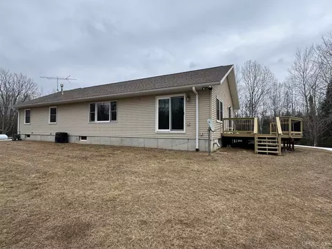 6095 K, Escanaba, MI 49829 photo 4