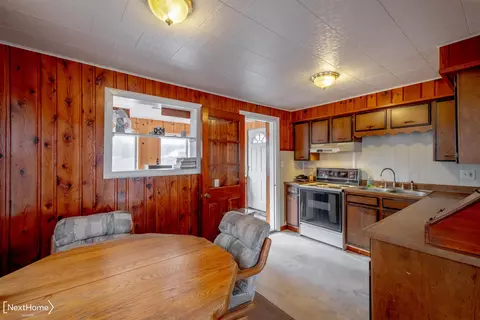 Kitchen - 2620 Shady Shrs, Lupton, MI 48635 photo 1 of 3