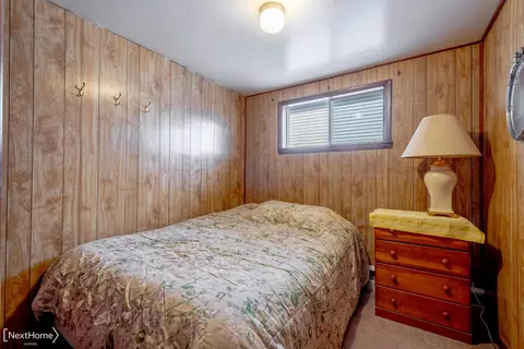 Bedroom - 2620 Shady Shrs, Lupton, MI 48635 photo 2 of 2