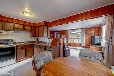 Kitchen - 2620 Shady Shrs, Lupton, MI 48635 photo 2 of 3