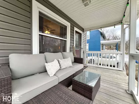 745 Broadway, Owosso, MI 48867 photo 3