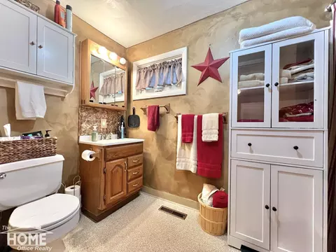 745 Broadway, Owosso, MI 48867 photo 12