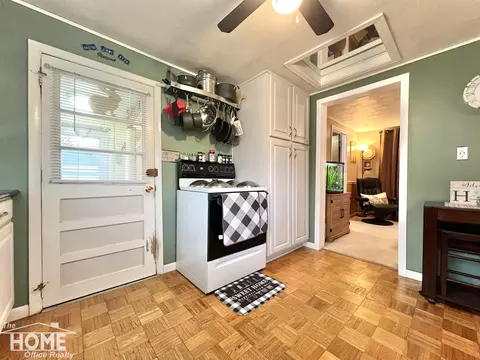 745 Broadway, Owosso, MI 48867 photo 8
