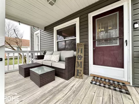 745 Broadway, Owosso, MI 48867 photo 2