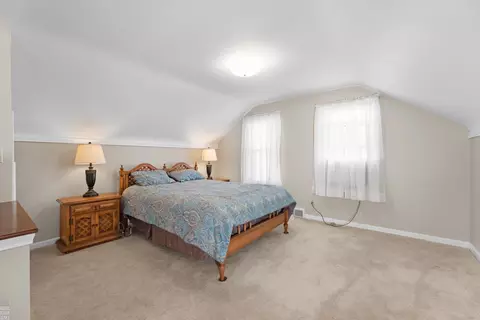 2057 Hawthorne, Grosse Pointe Woods, MI 48236 photo 23