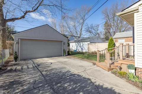 2057 Hawthorne, Grosse Pointe Woods, MI 48236 photo 37