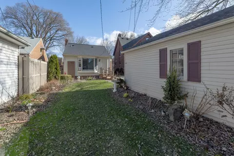 2057 Hawthorne, Grosse Pointe Woods, MI 48236 photo 38