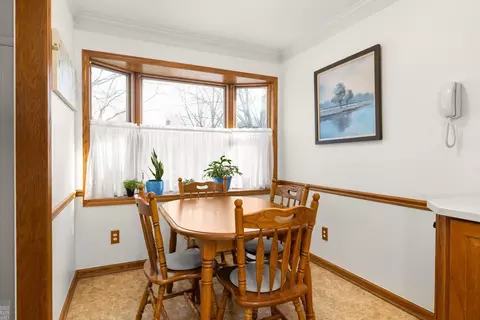 2057 Hawthorne, Grosse Pointe Woods, MI 48236 photo 9