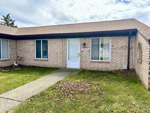 29663 Park Pl, Warren, MI 48093
