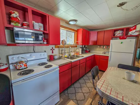 Kitchen - 3865 Peninsula Pt, Munising, MI 49862 photo 3 of 3