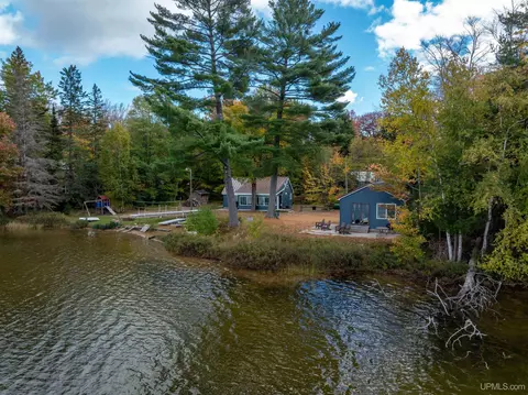 Exterior - 3865 Peninsula Pt, Munising, MI 49862 photo 12 of 17