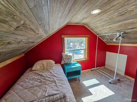 Bedroom - 3865 Peninsula Pt, Munising, MI 49862 photo 3 of 7