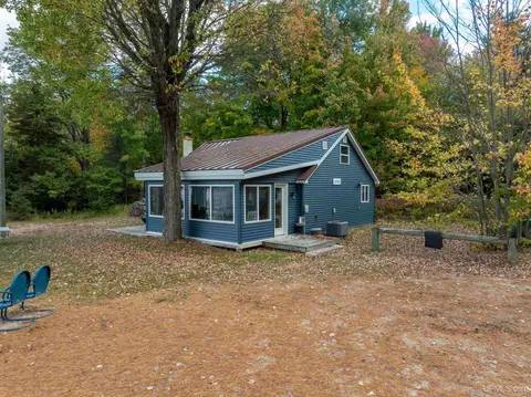 Exterior - 3865 Peninsula Pt, Munising, MI 49862 photo 10 of 17