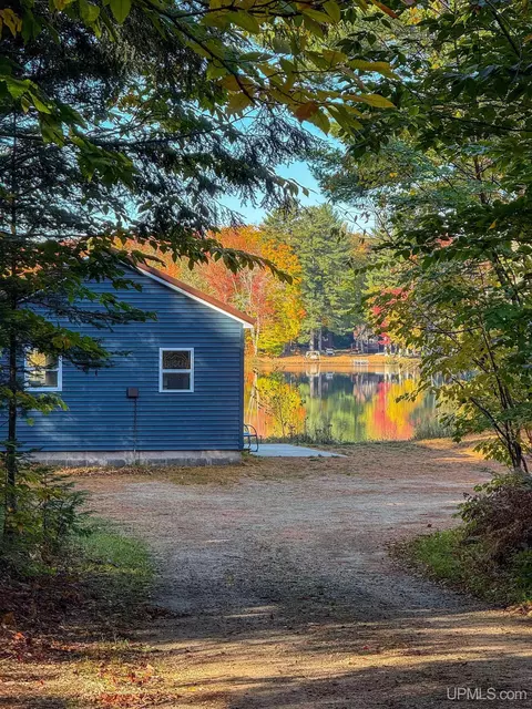 Exterior - 3865 Peninsula Pt, Munising, MI 49862 photo 15 of 17