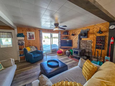 Living - 3865 Peninsula Pt, Munising, MI 49862 photo 2 of 6