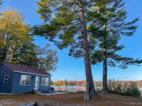 Exterior - 3865 Peninsula Pt, Munising, MI 49862 photo 7 of 17