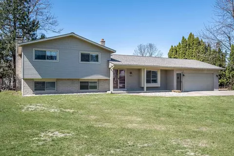 49225 Romeo Plank, Macomb, MI 48044
