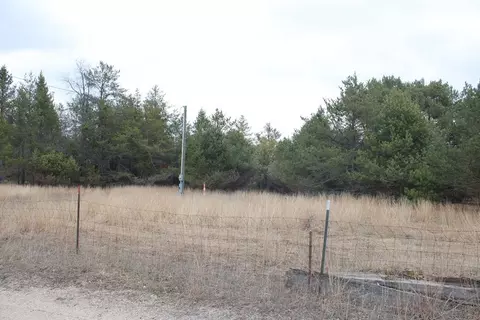 Undisclosed, Harrison, MI 48625 photo 2