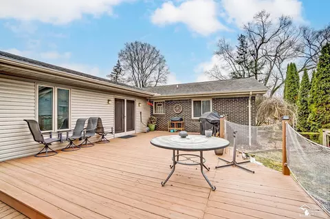 Exterior - 1916 W Sterns, Temperance, MI 48182 photo 8 of 15