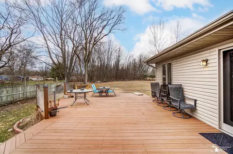 Exterior - 1916 W Sterns, Temperance, MI 48182 photo 10 of 15