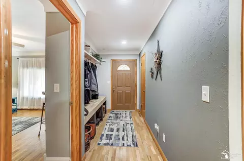 Entry Way - 1916 W Sterns, Temperance, MI 48182 photo 2 of 4