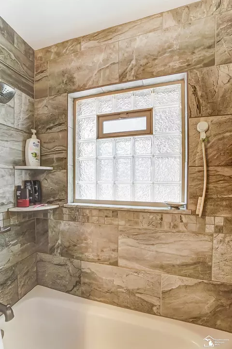 Bath - 1916 W Sterns, Temperance, MI 48182 photo 5 of 5