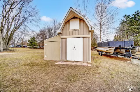 Exterior - 1916 W Sterns, Temperance, MI 48182 photo 12 of 15