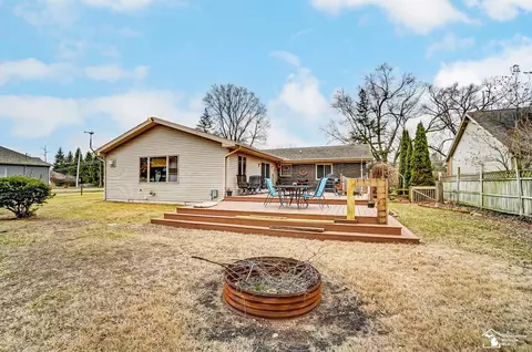 Exterior - 1916 W Sterns, Temperance, MI 48182 photo 6 of 15