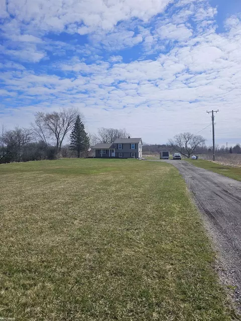 Exterior - 1431 Stein, Saint Clair, MI 48079 photo 8 of 9