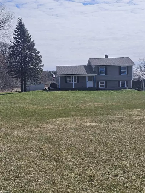 Exterior - 1431 Stein, Saint Clair, MI 48079 photo 2 of 9