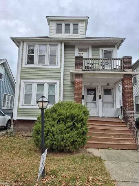 1456 Wayburn, Grosse Pointe Park, MI 48230