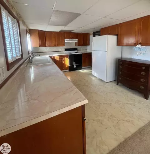 Kitchen - 410 Ruskin, Algonac, MI 48001 photo 2 of 5