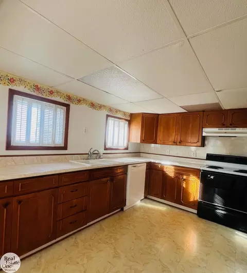 Kitchen - 410 Ruskin, Algonac, MI 48001 photo 3 of 5