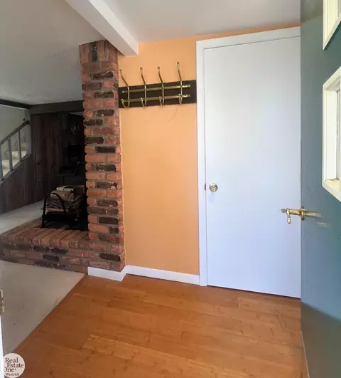 Entry Way - 410 Ruskin, Algonac, MI 48001 photo 1 of 5