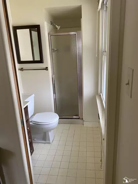 Bath - 14705 Williamsburg, Riverview, MI 48193 photo 3 of 3