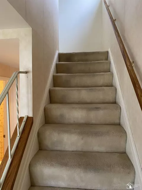 Entry Way - 14705 Williamsburg, Riverview, MI 48193 photo 1 of 5