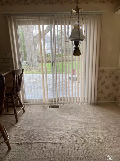 Dining - 14705 Williamsburg, Riverview, MI 48193 photo 1 of 1
