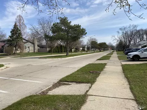 Exterior - 14705 Williamsburg, Riverview, MI 48193 photo 11 of 11