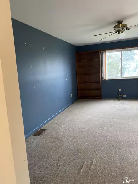 Bedroom - 14705 Williamsburg, Riverview, MI 48193 photo 1 of 5