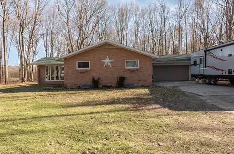 10775 Swan Crk, Saginaw, MI 48609